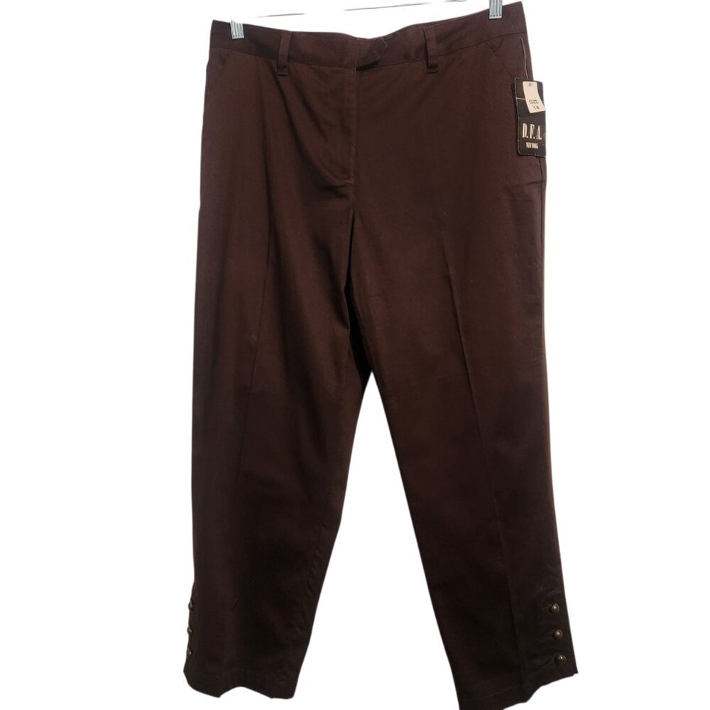 NWT D.F.A New York Chocolate Brown Capris Size 14